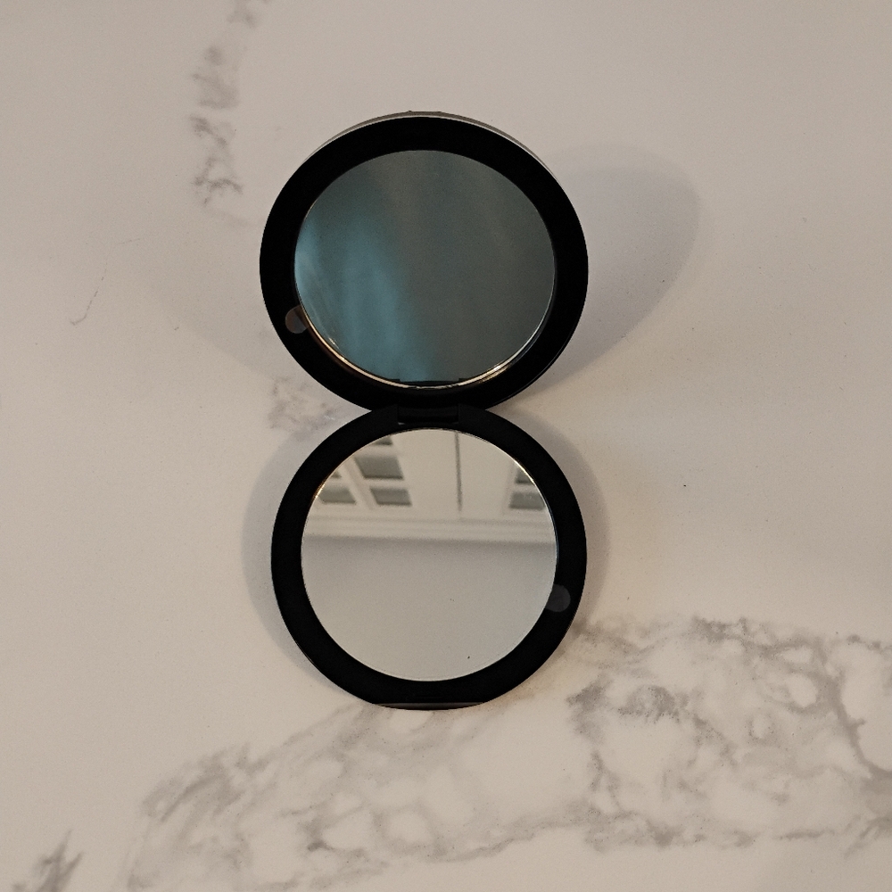 NIB Dior Compact Mirror w/Gift Bag & Ribbon - Picture 6 of 7